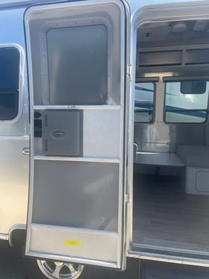 Classic, Cute, Cozy: 20' Airstream (full bed) For Your Coastal Adventure