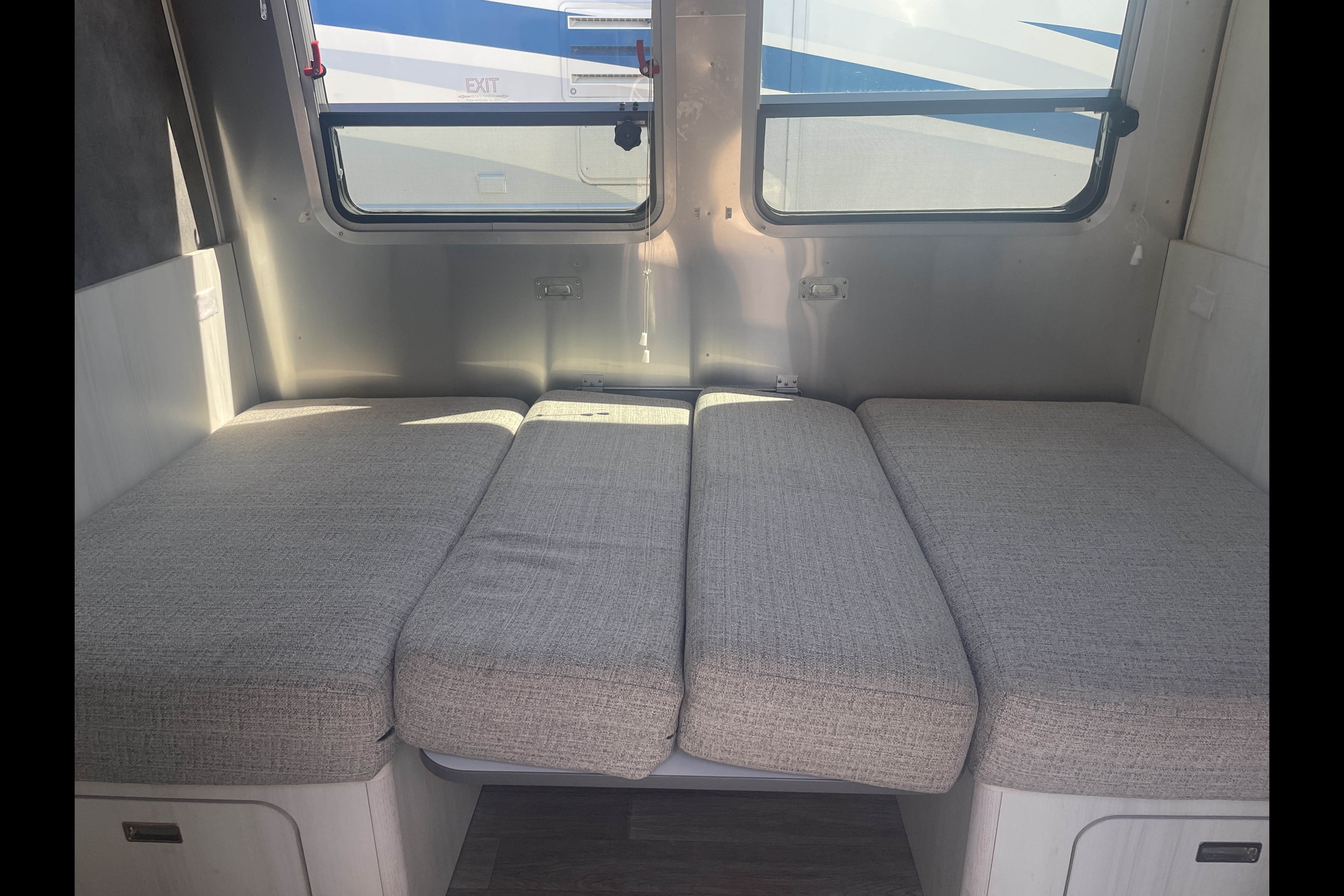 Classic, Cute, Cozy: 20' Airstream (full bed) For Your Coastal Adventure