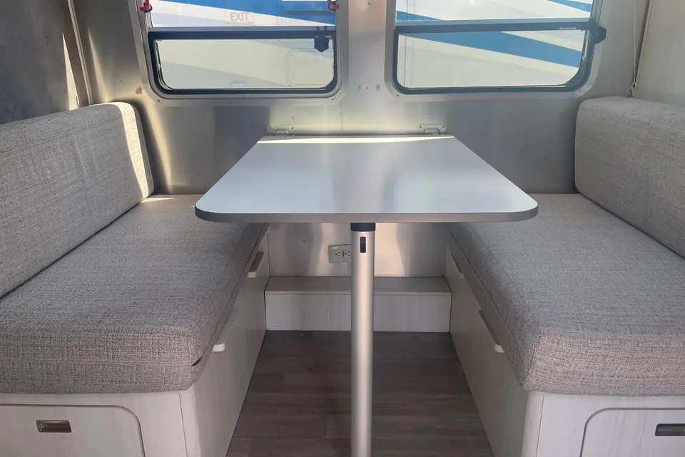 Classic, Cute, Cozy: 20' Airstream (full bed) For Your Coastal Adventure