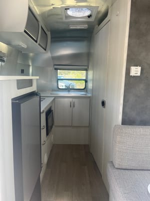 Classic, Cute, Cozy: 20' Airstream (full bed) For Your Coastal Adventure