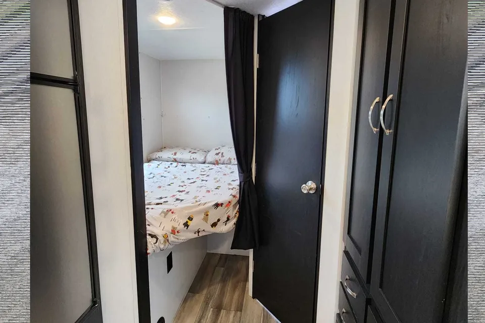 Kyle's 2022 Coachmen Freedom Express Ultralite Travel Trailer