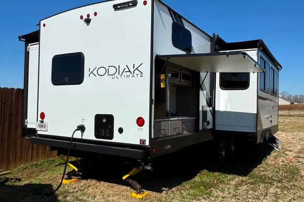 The 4G's Dutchmen Kodiak Ultimate Travel Trailer