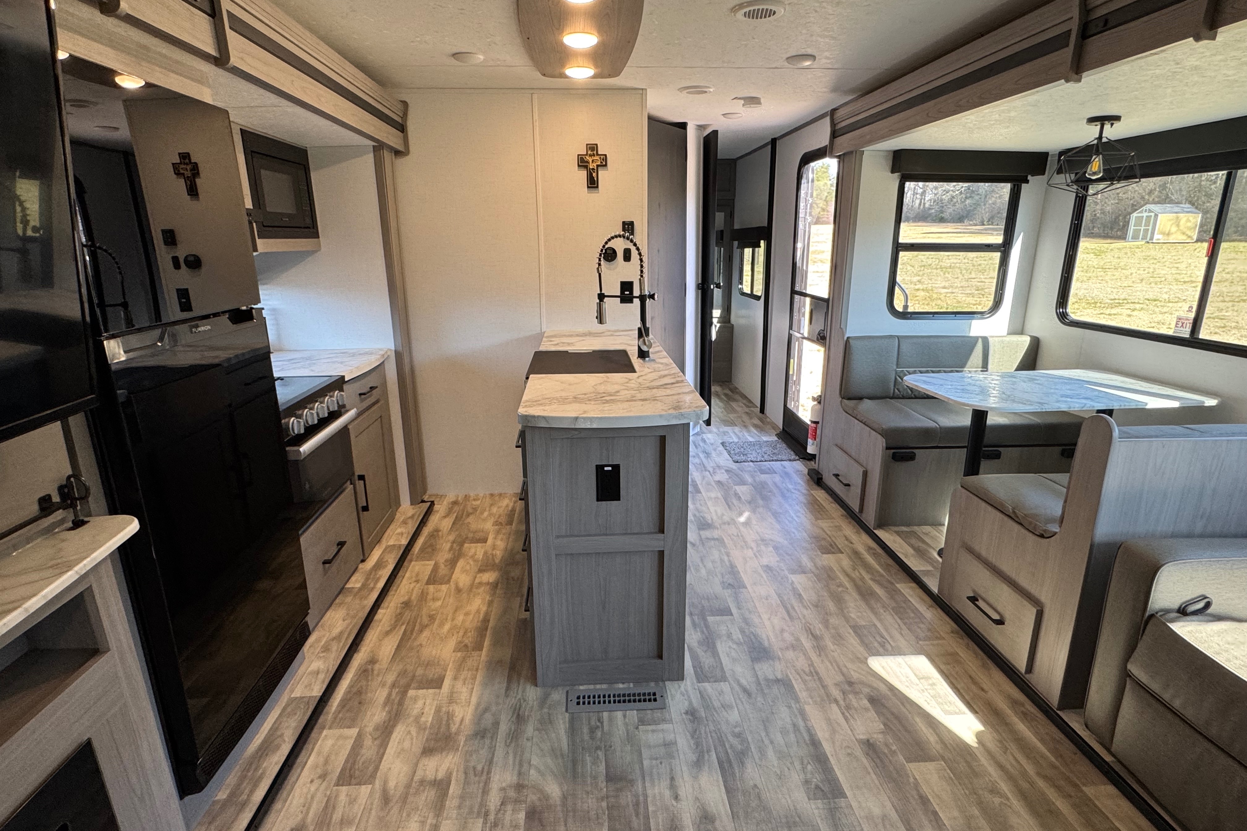 The 4G's Dutchmen Kodiak Ultimate Travel Trailer