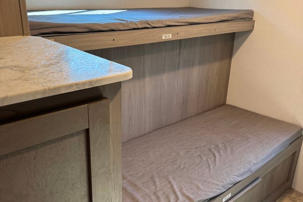 The 4G's Dutchmen Kodiak Ultimate Travel Trailer