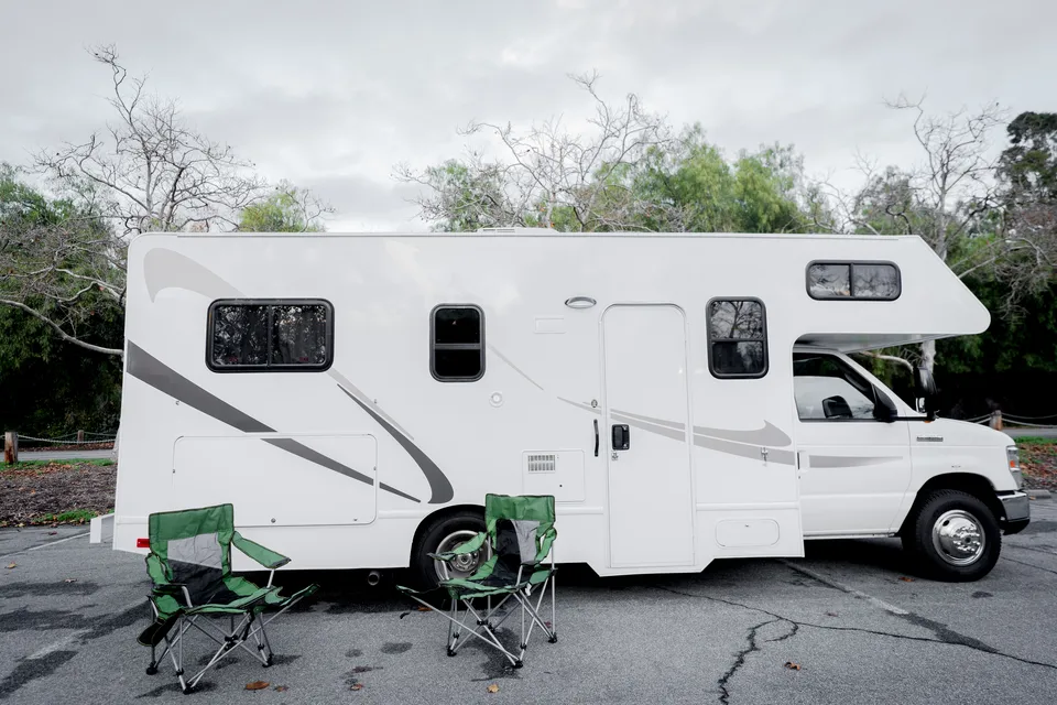 Thunder of Thor (& Adventure) | 2017 Thor Majestic 23A + Free Amenities