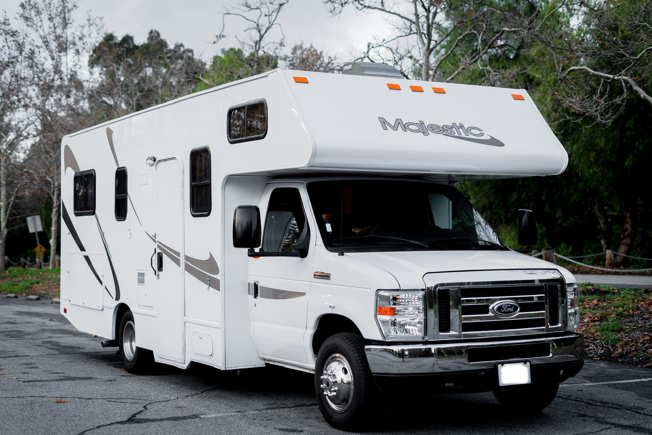 Thunder of Thor (& Adventure) | 2017 Thor Majestic 23A + Free Amenities