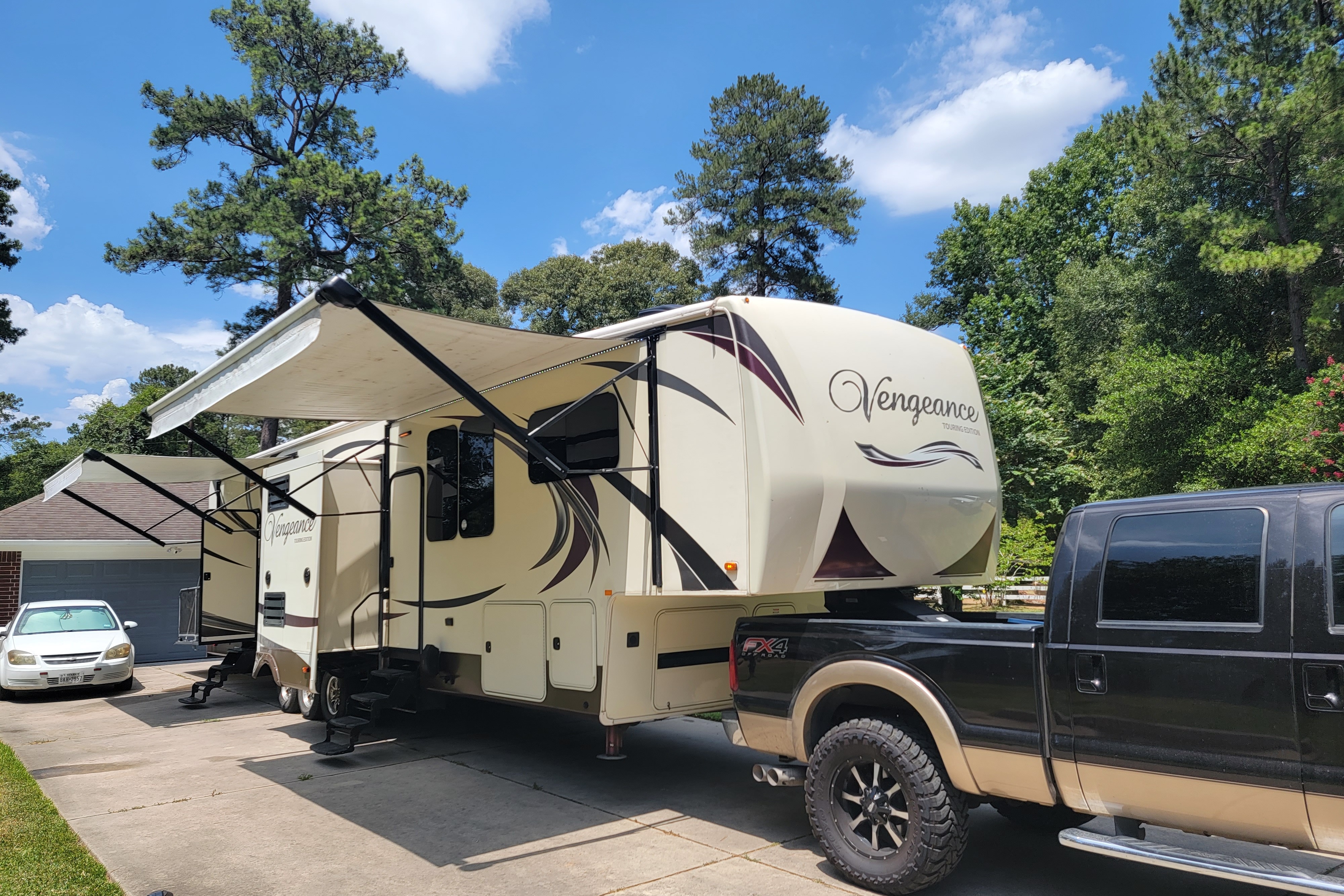 R&R Fifth Wheel Toy Hauler