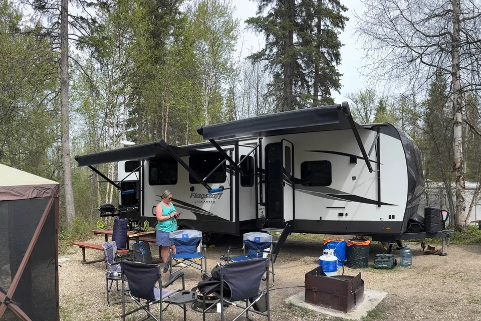 Don's 2023 37ft. Flagstaff 832BWS Travel Trailer