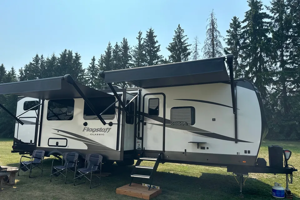 Don's 2023 37ft. Flagstaff 832BWS Travel Trailer
