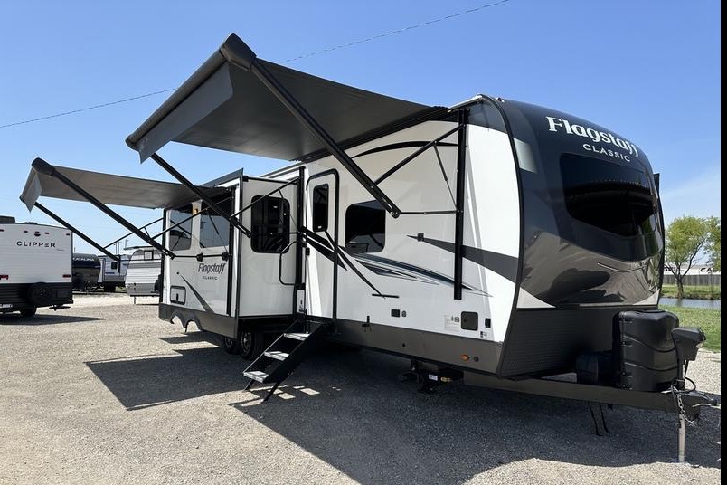 Don's 2023 37ft. Flagstaff 832BWS Travel Trailer