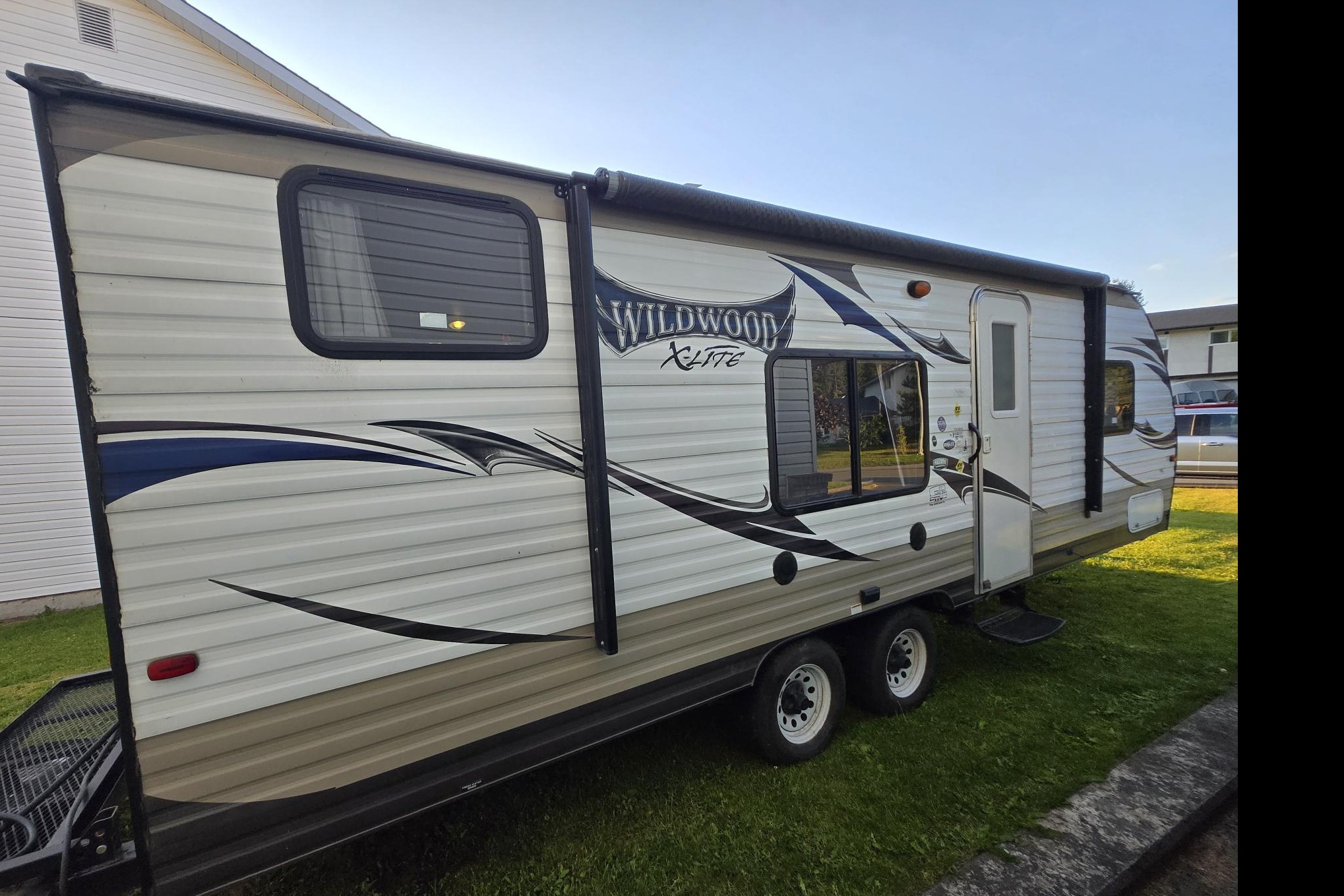 Forest River 25' Trailer