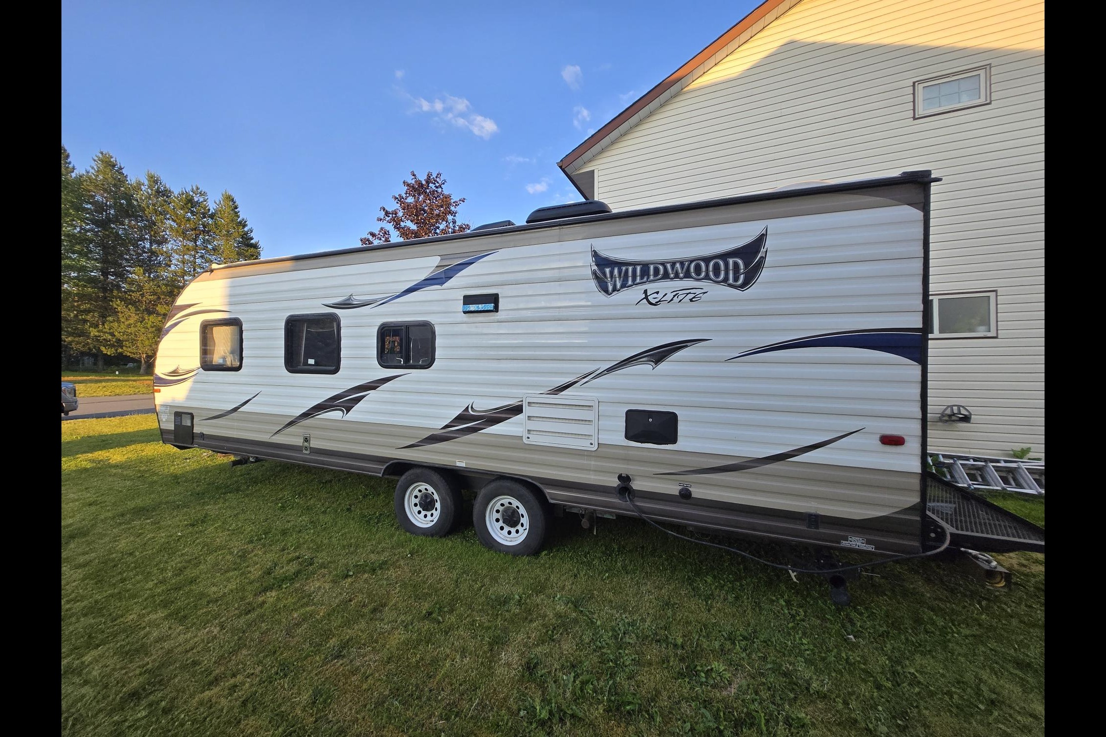 Forest River 25' Trailer
