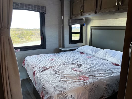 Entegra Coach Odyssey SE