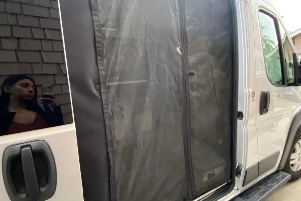 Beverly's Thor Motor Coach Rize 18M Class B