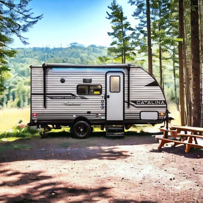 2024 Catalina Sleeps 5 With Bunk Beds!