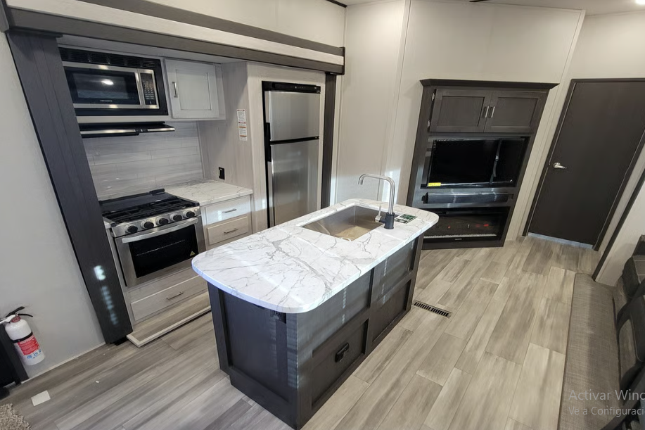 CL130 Keystone SPRINTER CAMPFIRE Fifth Wheel
