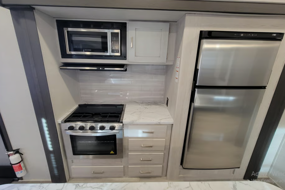 CL130 Keystone SPRINTER CAMPFIRE Fifth Wheel