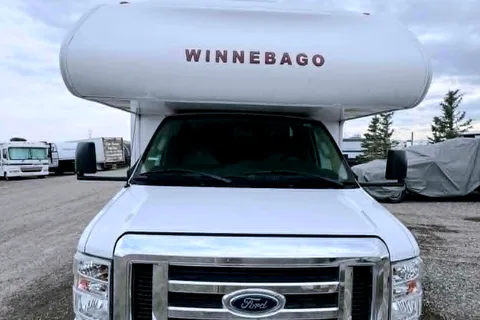 Lovely Winnebago outlook Class C