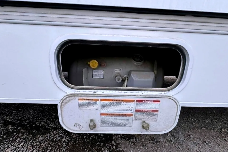 Lovely Winnebago outlook Class C