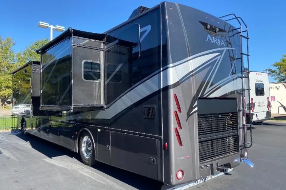 Lois's 2023 American Coach  Class A