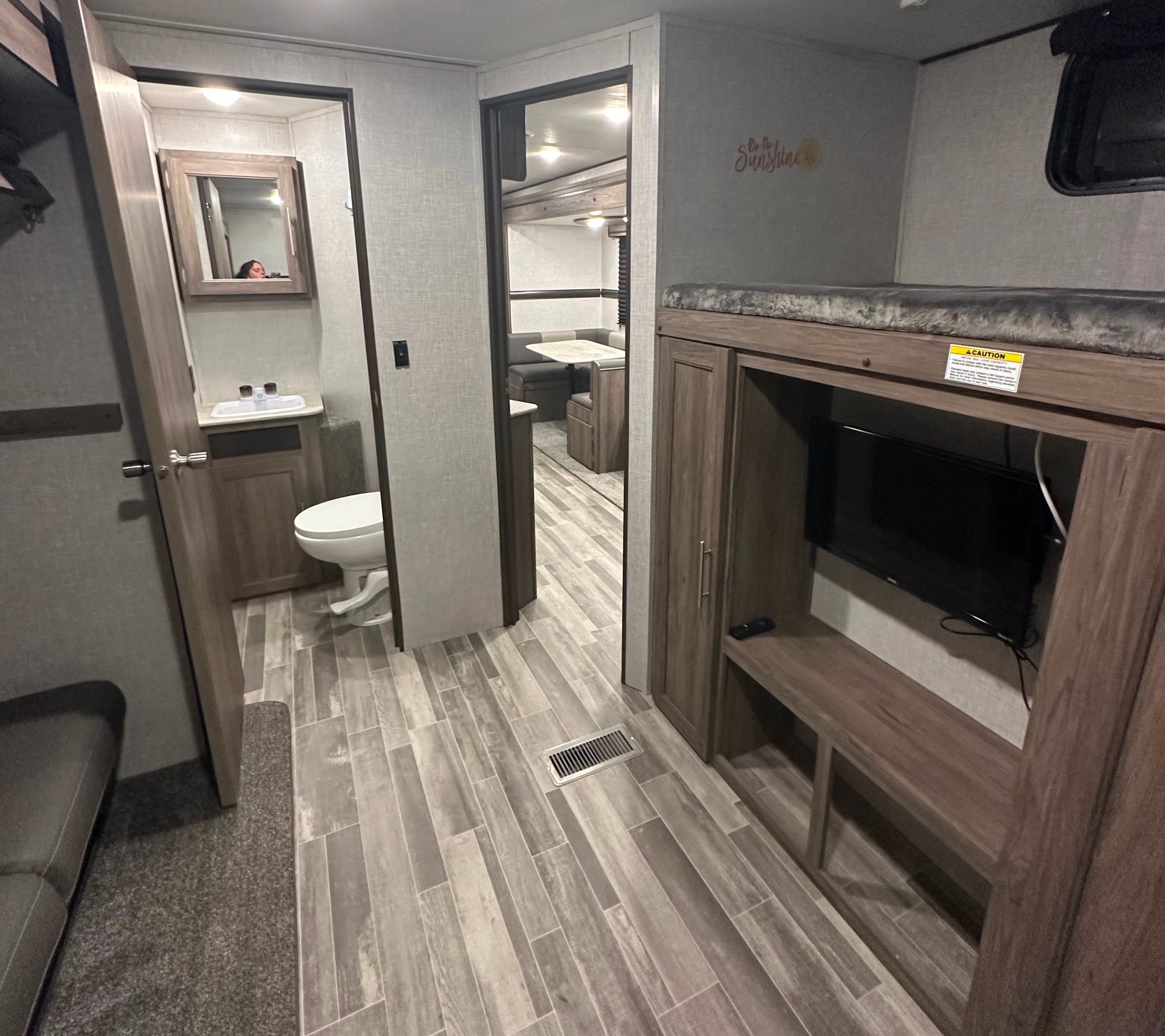 Crossroads Zinger Travel Trailer
