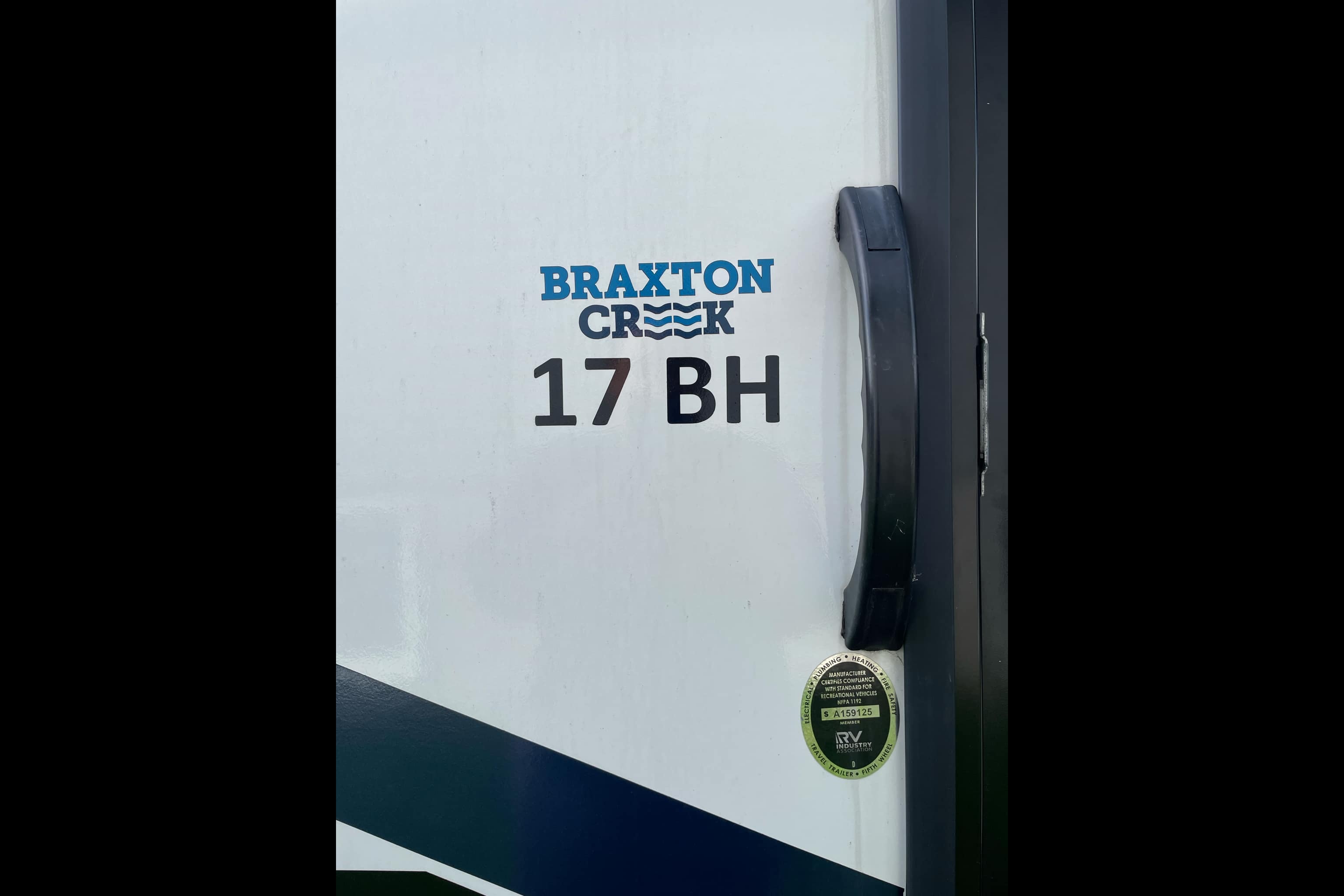 BraxtonCreek 17BH Mini-roulotte