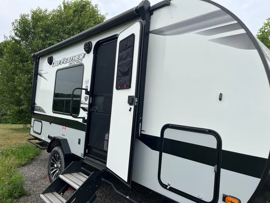 Rachel's Jayco Jay Feather Travel Trailer