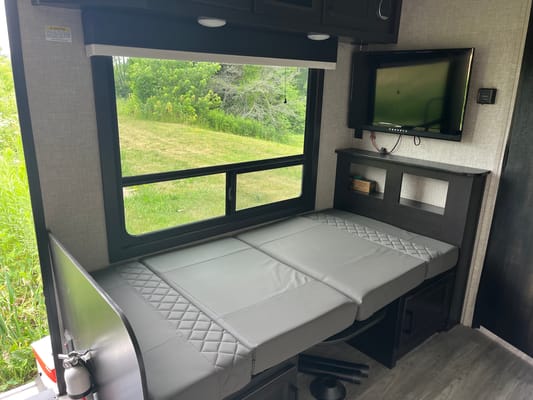 Rachel's Jayco Jay Feather Travel Trailer