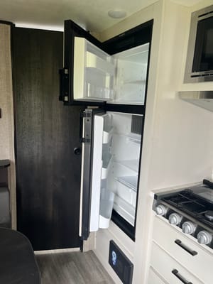 Rachel's Jayco Jay Feather Travel Trailer