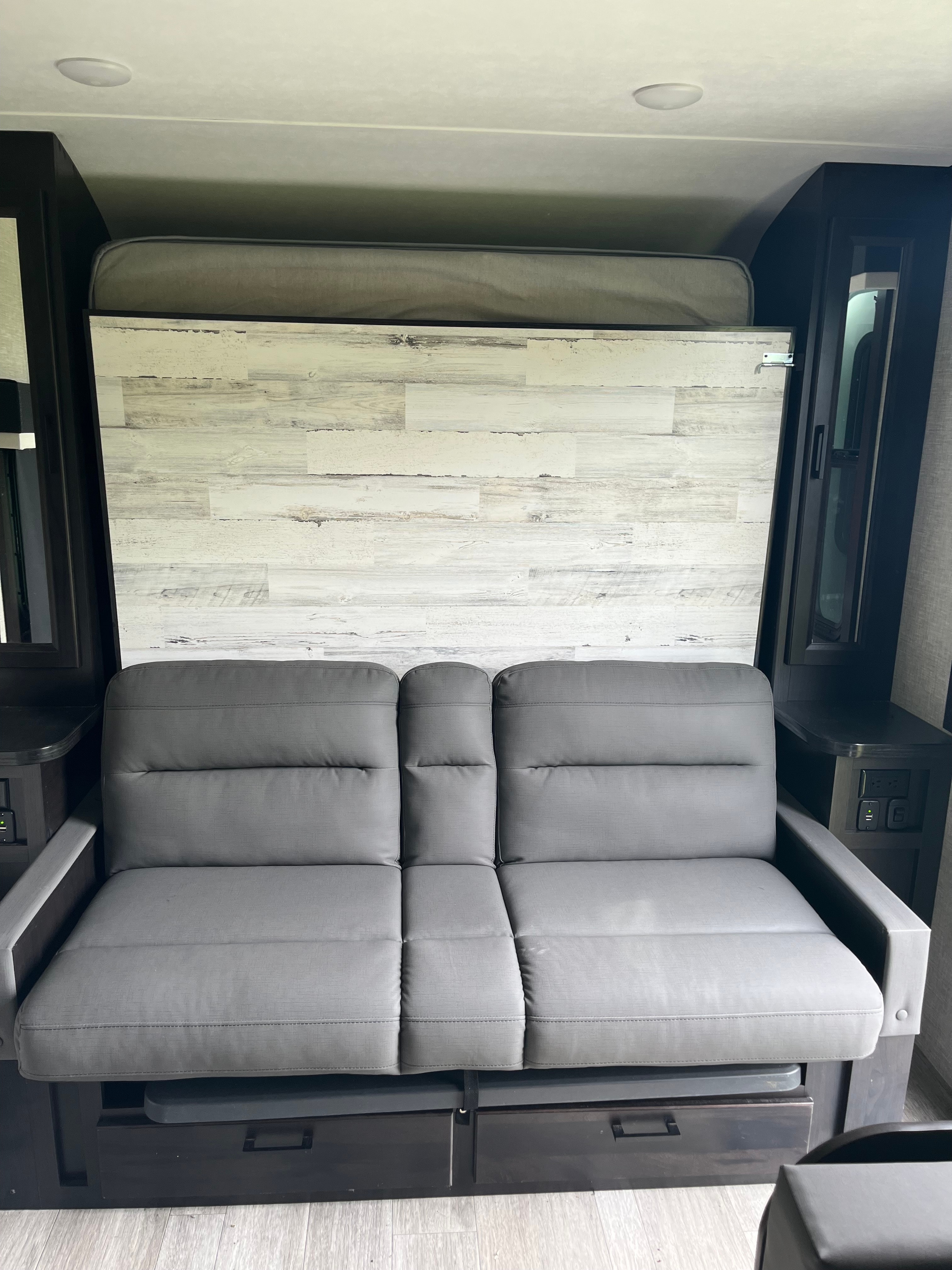 Rachel's Jayco Jay Feather Travel Trailer
