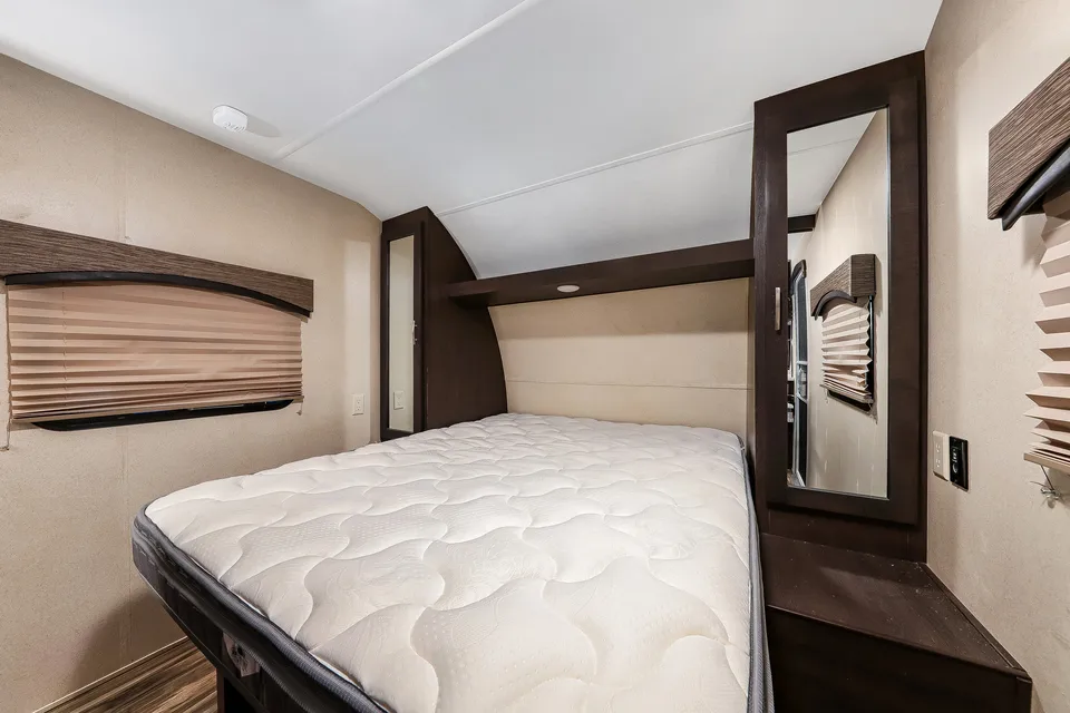 Rv Rentals Way of Life's Forest River Evo T2490 Travel Trailer (LE1)