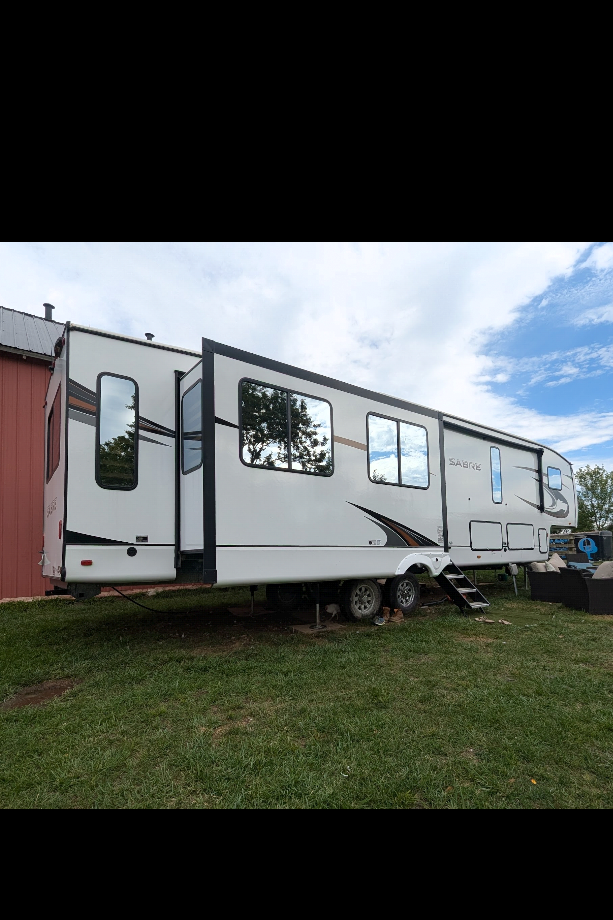 Mike's Forest River Sabre Fifth Wheel