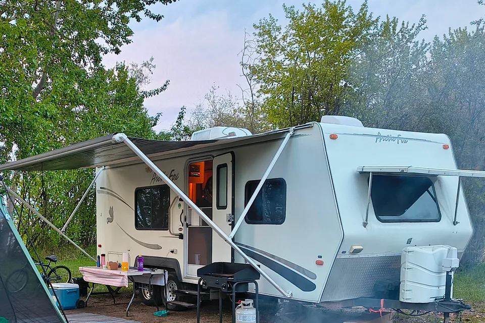Cesar's Artic Fox Travel Trailer
