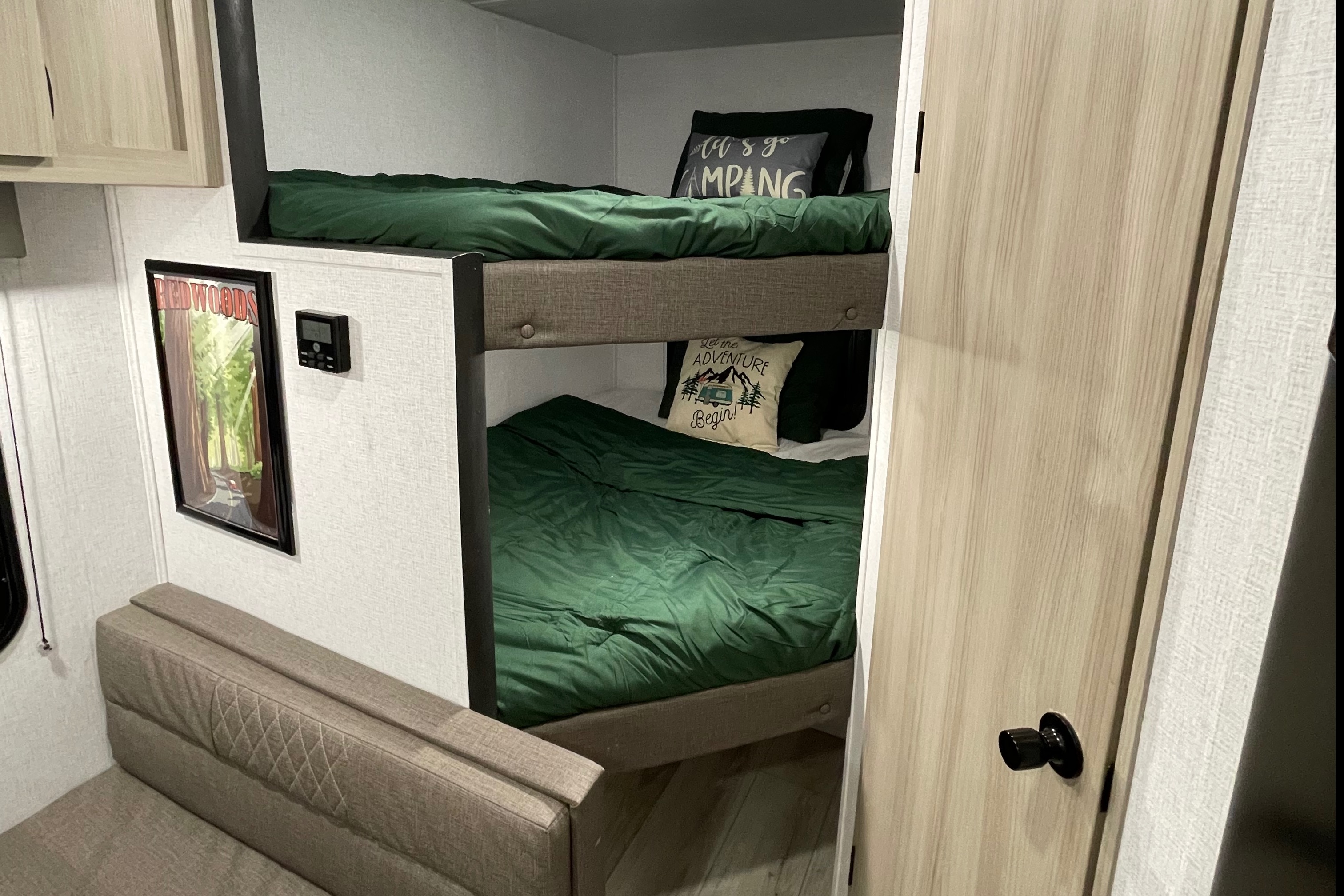 Forest River Silver Lake LE 1610BHLE Travel Trailer