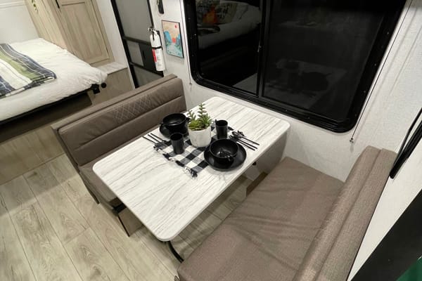 Forest River Silver Lake LE 1610BHLE Travel Trailer