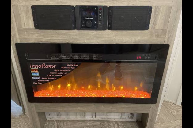 Spacious Palomino 28bhss Travel Trailer