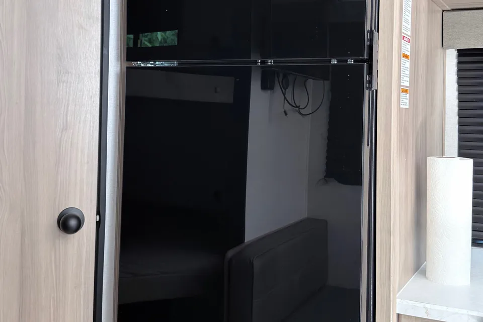 Aaron's Keystone Coleman 23bwe Travel Trailer