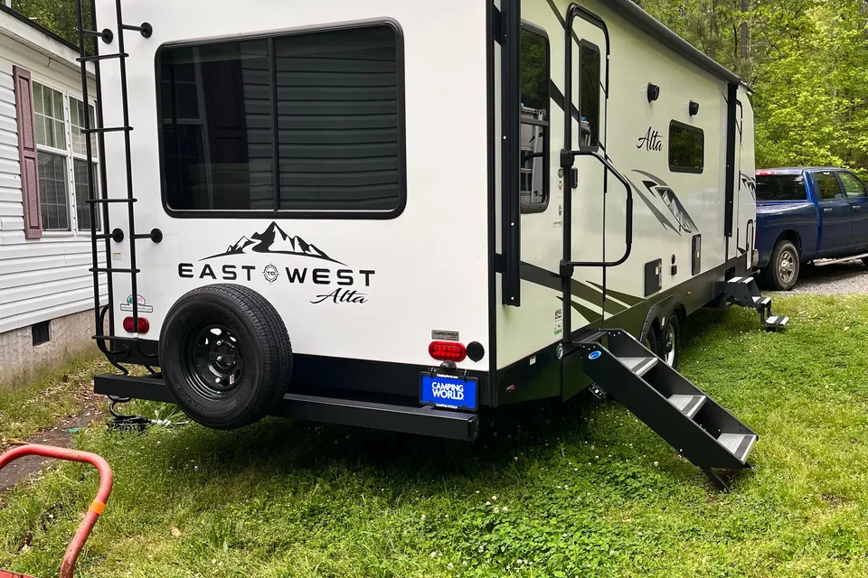 ricky's East to West Alta Travel Trailer