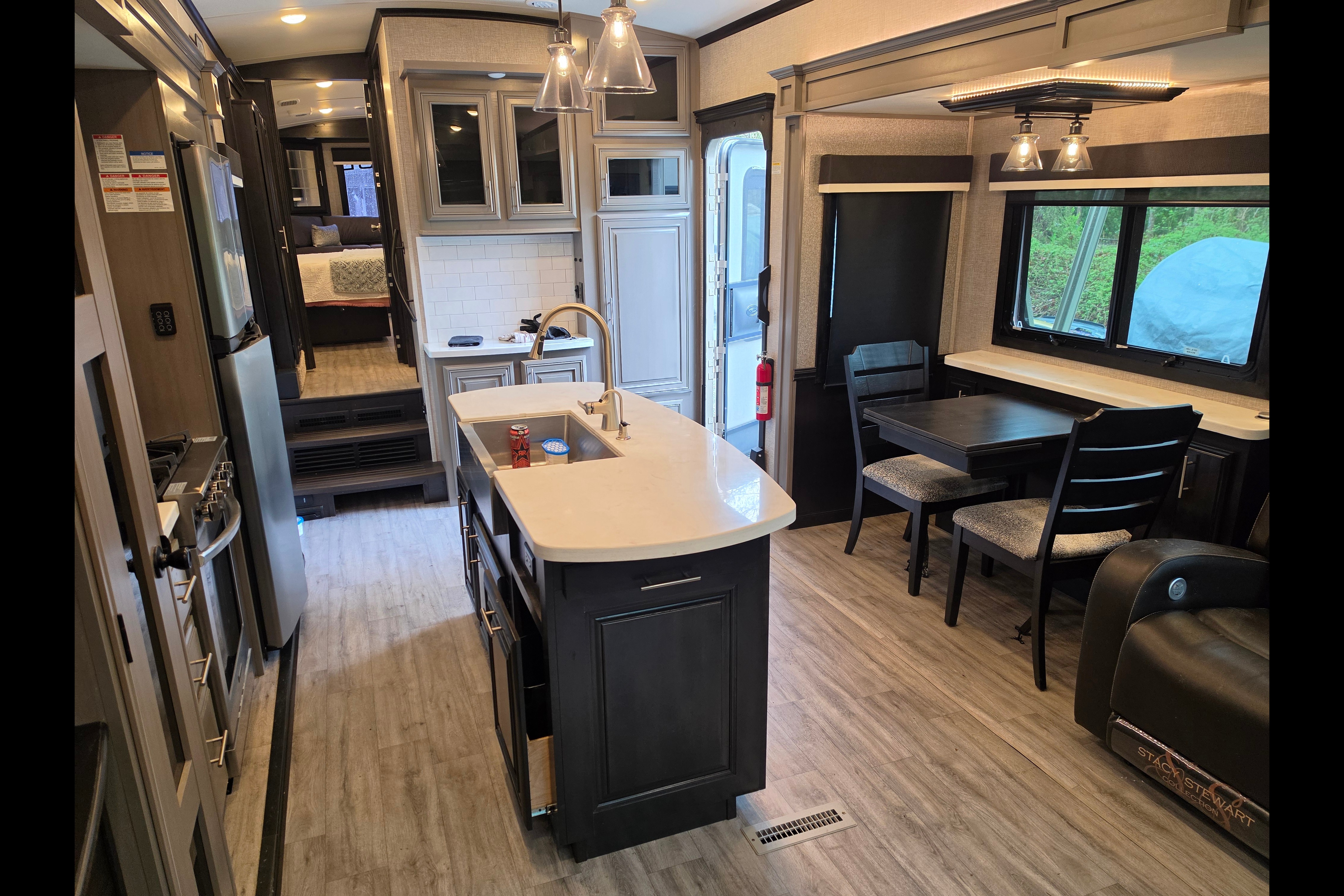 Kal's Jayco Pinnacle 36 Foot Fifth Wheel