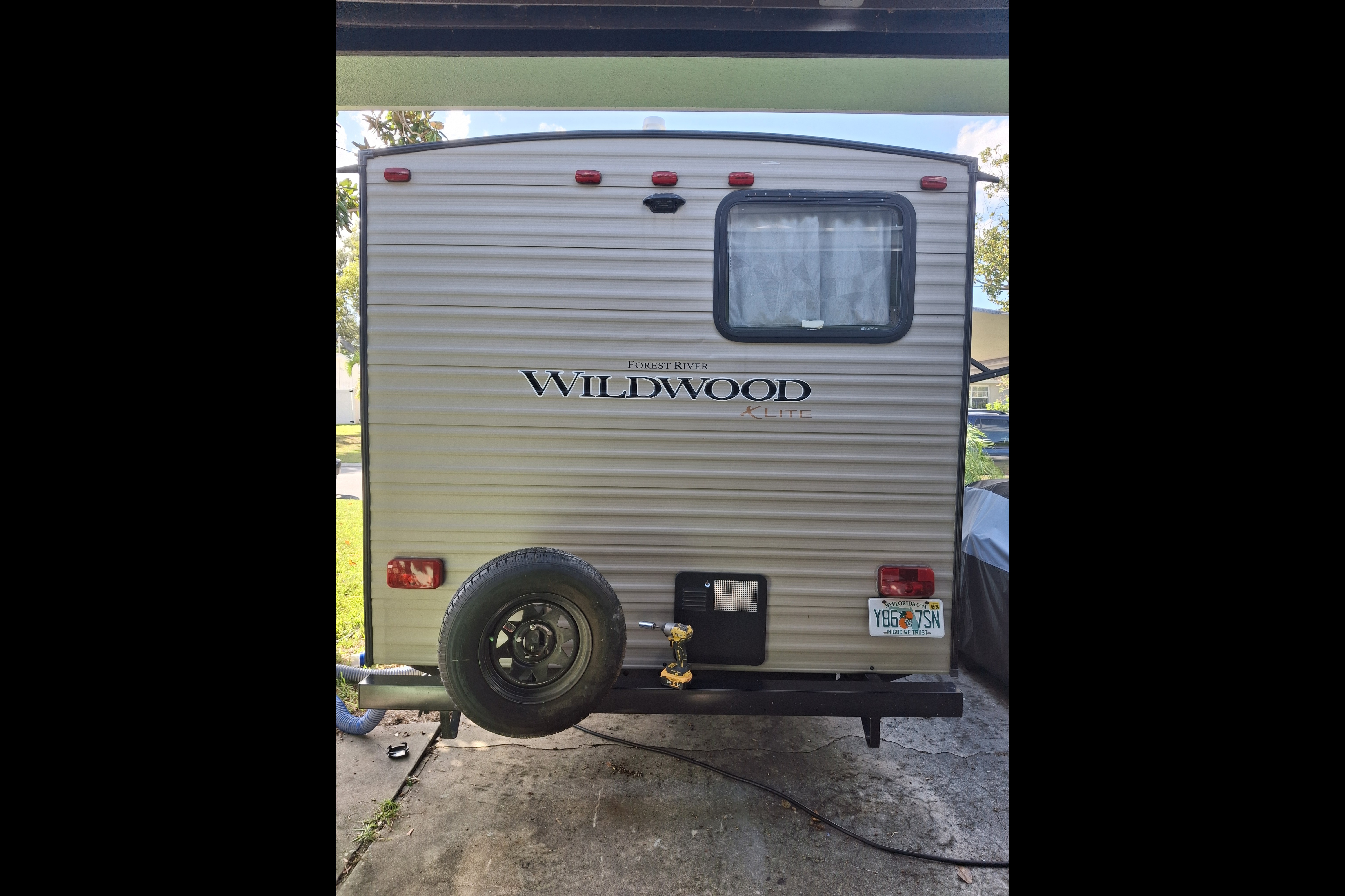 Nancy's Forest River Wildwood X-Lite 261BHXL Travel Trailer