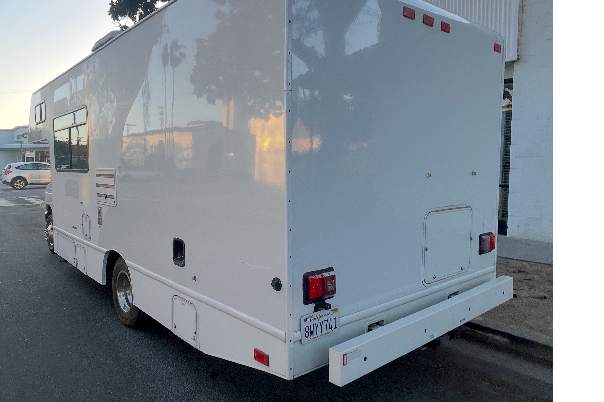 Super Powerful Inverter + Solar – Spacious & Comfortable RV