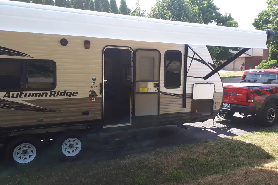 Dale's Starcraft Autumn ridge Travel Trailer
