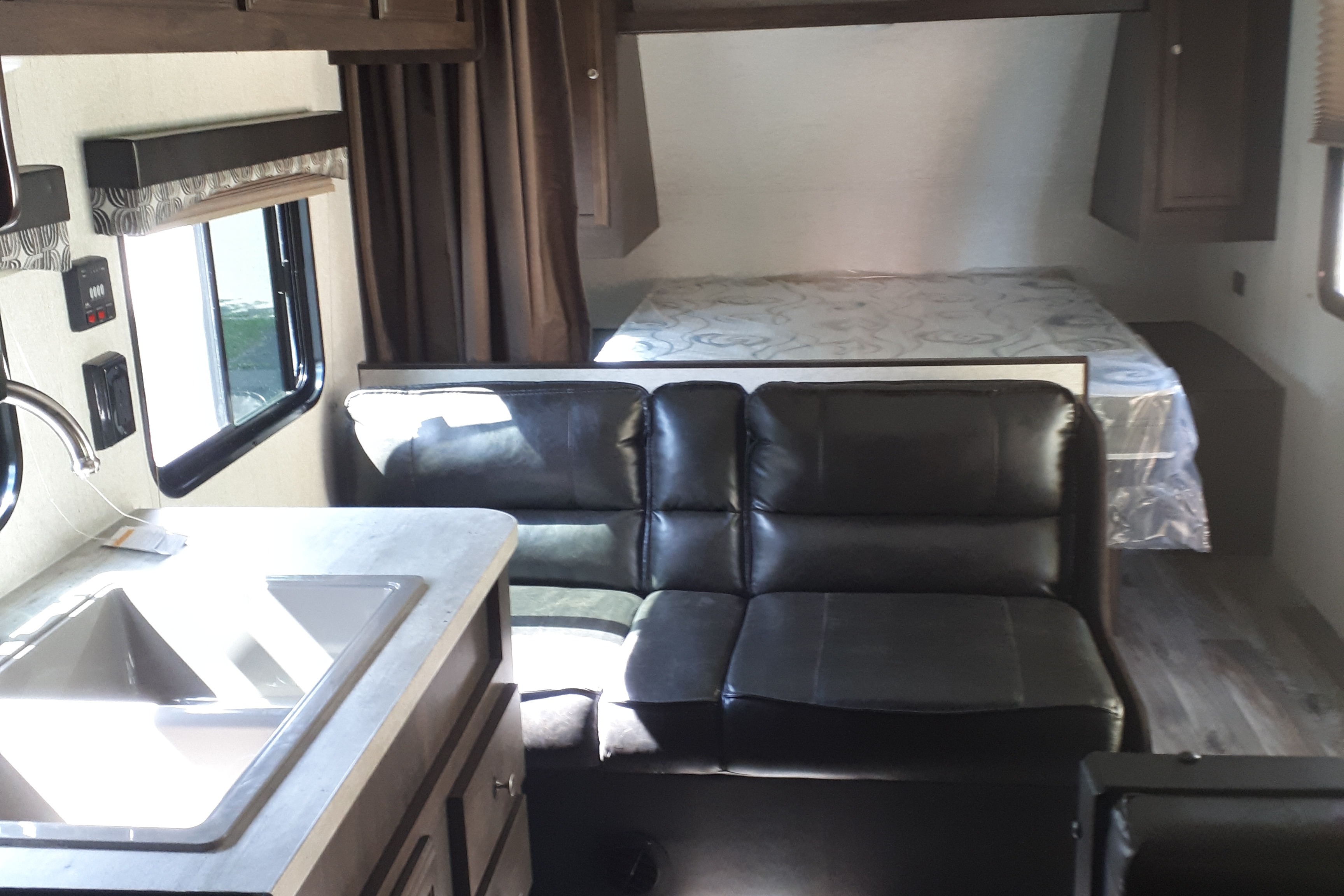 Dale's Starcraft Autumn ridge Travel Trailer