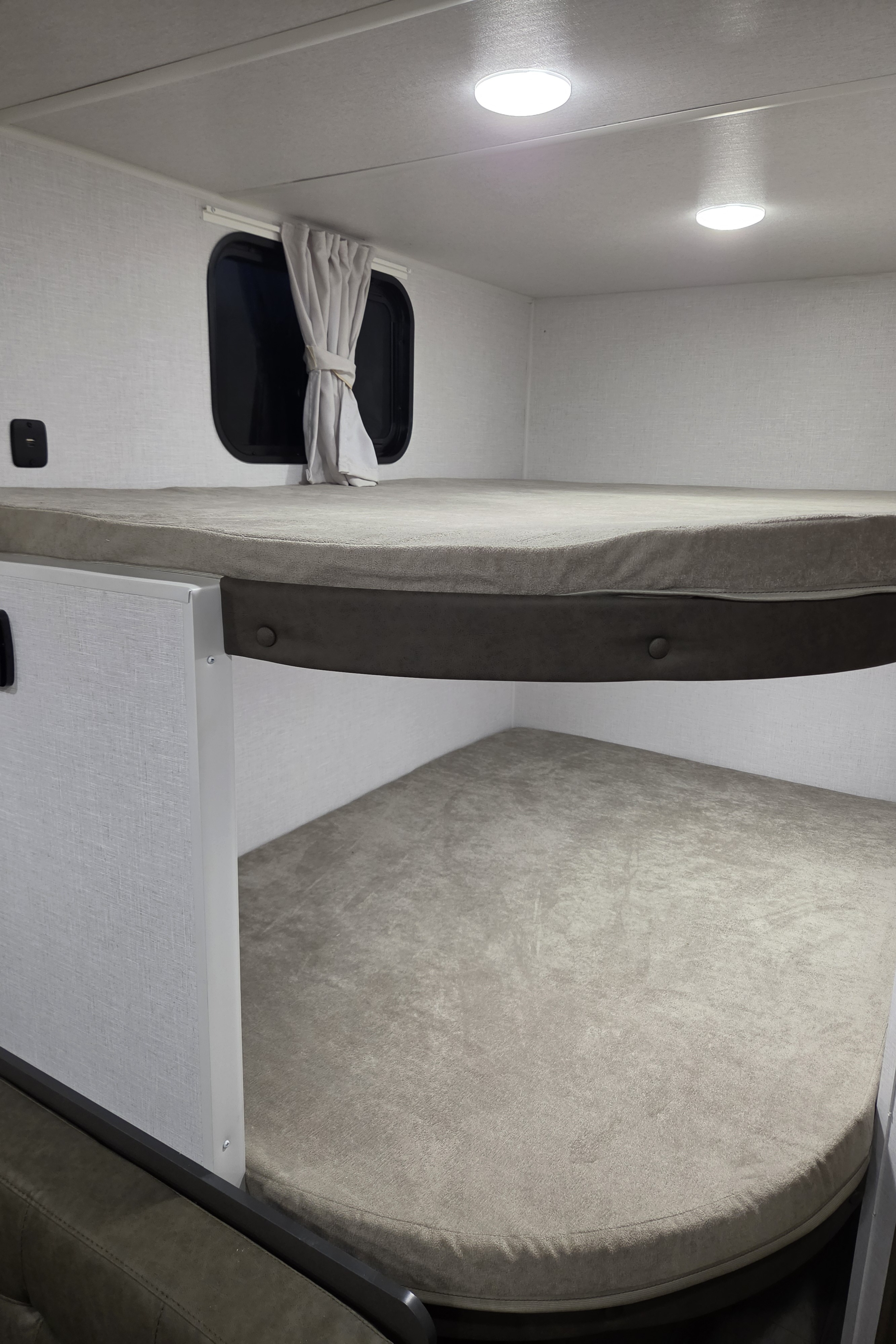 Cute and Effortless RV (Delivery Only) *GRAND OPENING SPECIAL*