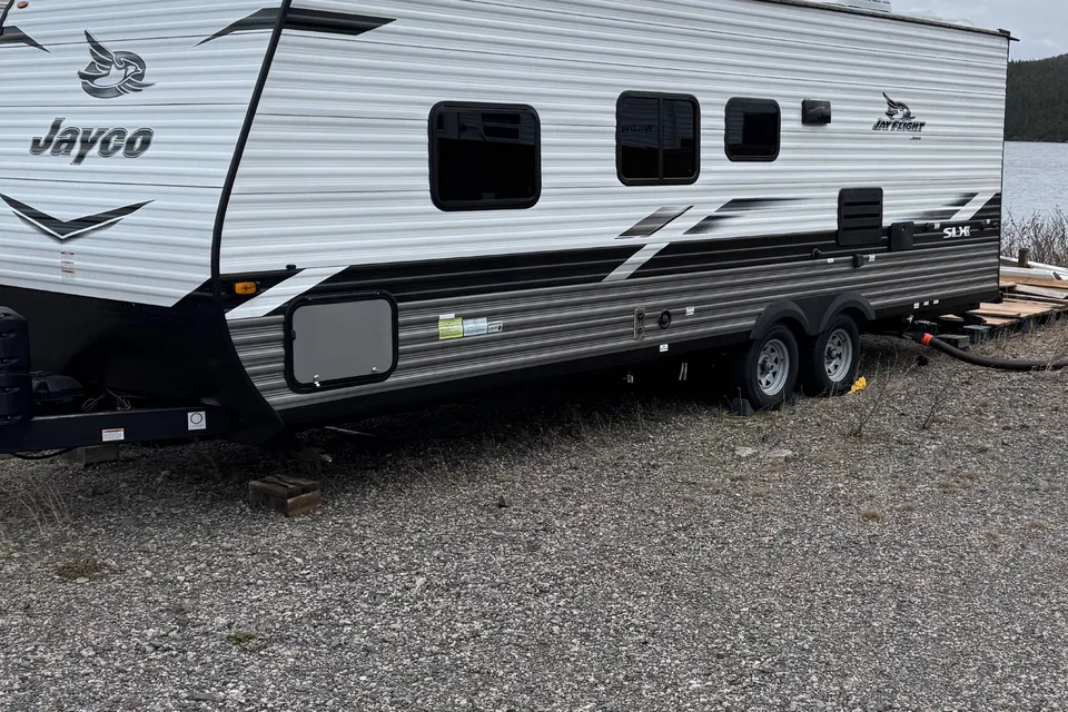 Easy tow trailer