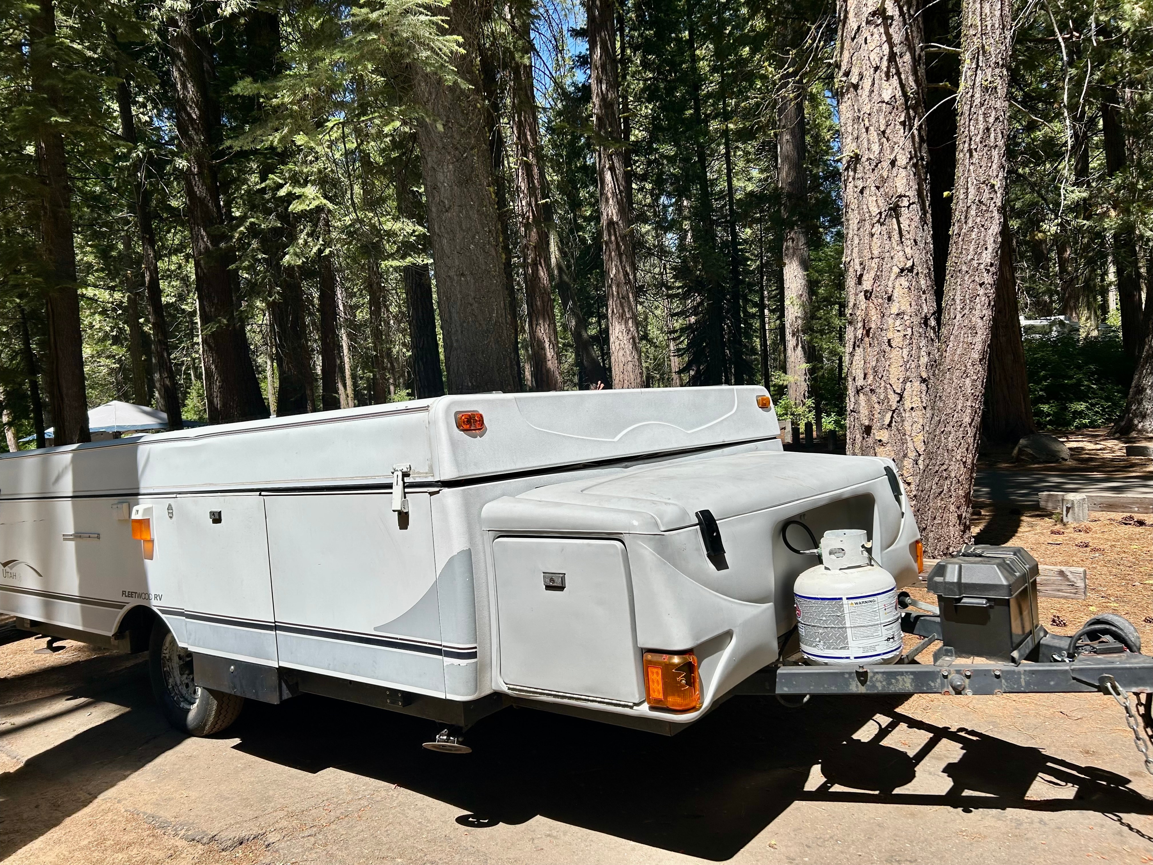 **Adventure-Ready 2004 Coleman/Fleetwood Utah Pop-Up Camper