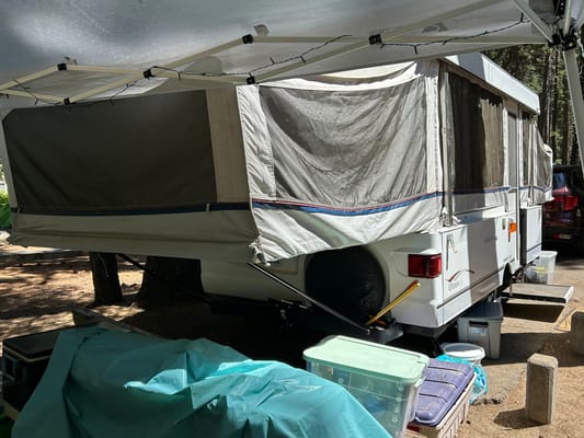 **Adventure-Ready 2004 Coleman/Fleetwood Utah Pop-Up Camper