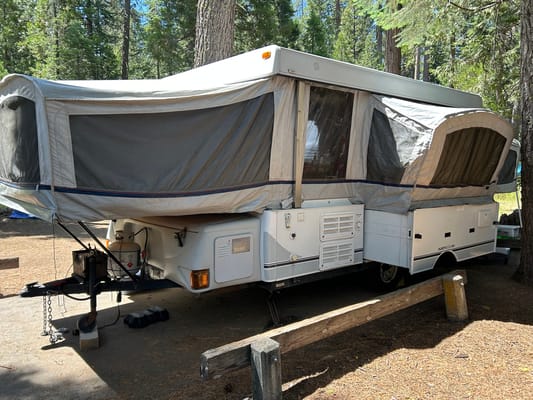 **Adventure-Ready 2004 Coleman/Fleetwood Utah Pop-Up Camper
