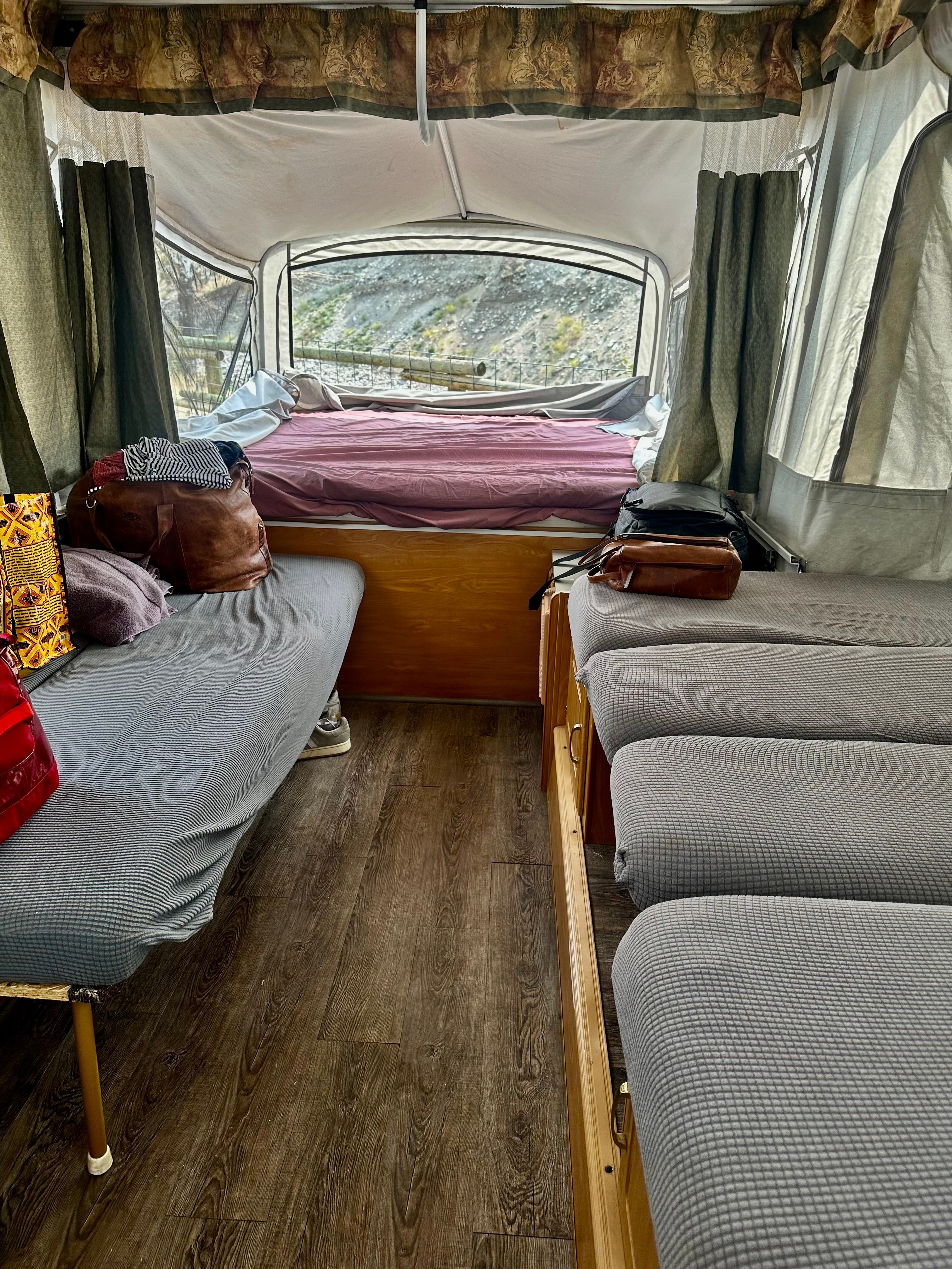**Adventure-Ready 2004 Coleman/Fleetwood Utah Pop-Up Camper