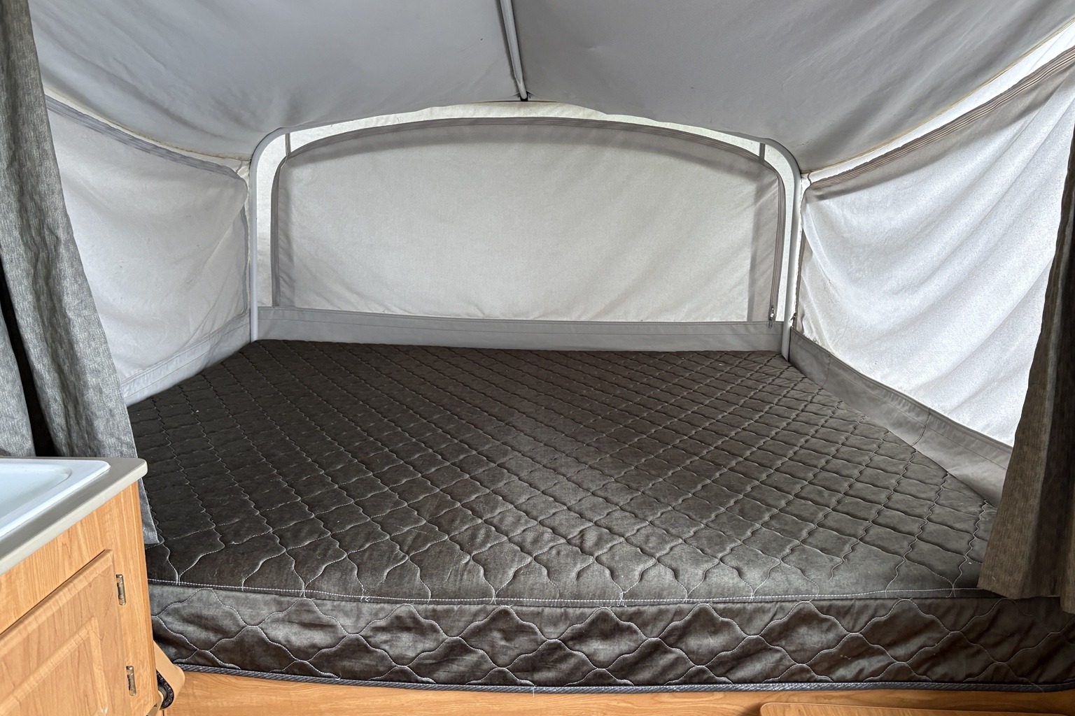 Spacious Coleman Utah w/ Slide-Out Dinette & 2 KING Beds